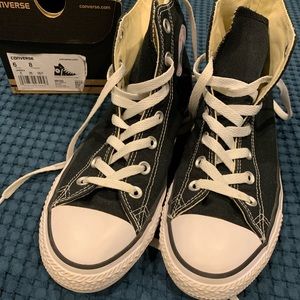 Women’s size 8 Black high top Converse